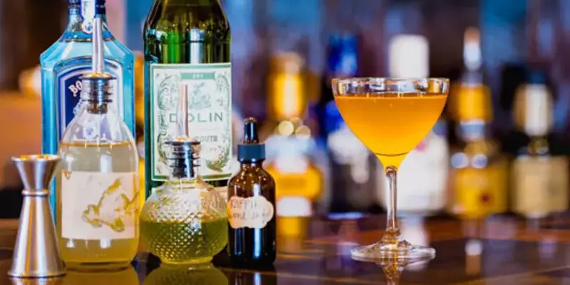 Bệnh nhân nên kiêng đồ uống có ga tạo áp lực lên niêm mạc miệng và lưỡi