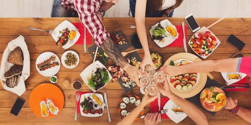 Ung thư máu không lây qua đường ăn uống và giao tiếp thông thường