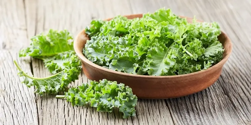 Người bị ung thư tuyến giáp nên ăn gì? Ưu tiên các loại rau xanh và chất xơ