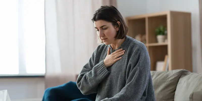 Ung thư vú có đau không là thắc mắc của nhiều chị em do tâm lý lo sợ bị đau dữ dội