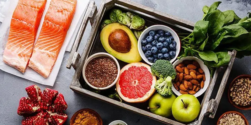 Trái cây và rau xanh giúp giảm các triệu chứng bệnh