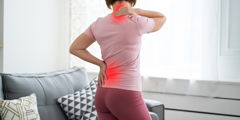 Đau xương cột sống là một dấu hiệu của ung thư phổi đã di căn sang xương