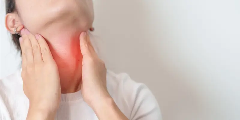 Khó thở là một trong những dấu hiệu ung thư tuyến giáp giai đoạn đầu