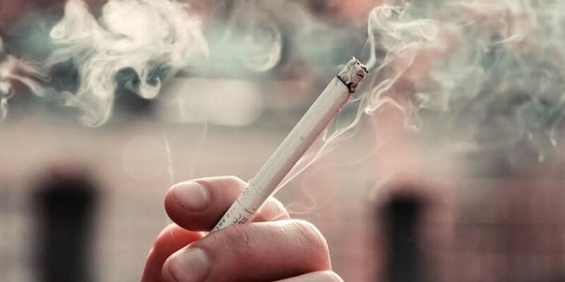 Hút thuốc lá thường xuyên có thể là tác nhân làm tăng nguy cơ mắc ung thư máu