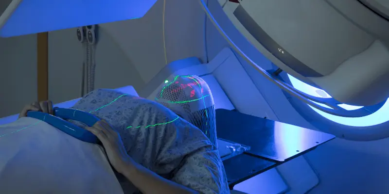 Xạ trị là một trong những phương pháp điều trị ung thư tuyến giáp