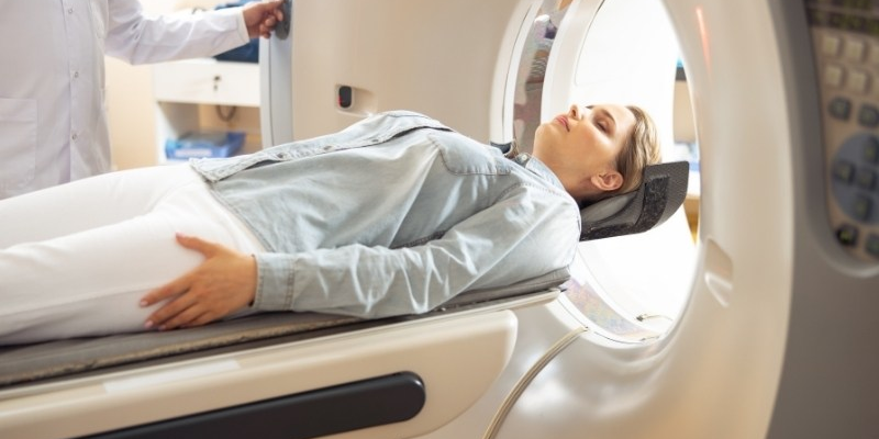 Chụp CT liều thấp thường được sử dụng để chẩn đoán sớm ở giai đoạn này