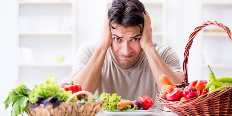 Bệnh nhân đa u tủy xương nên ăn một vài bữa nhỏ để giảm cảm giác buồn nôn