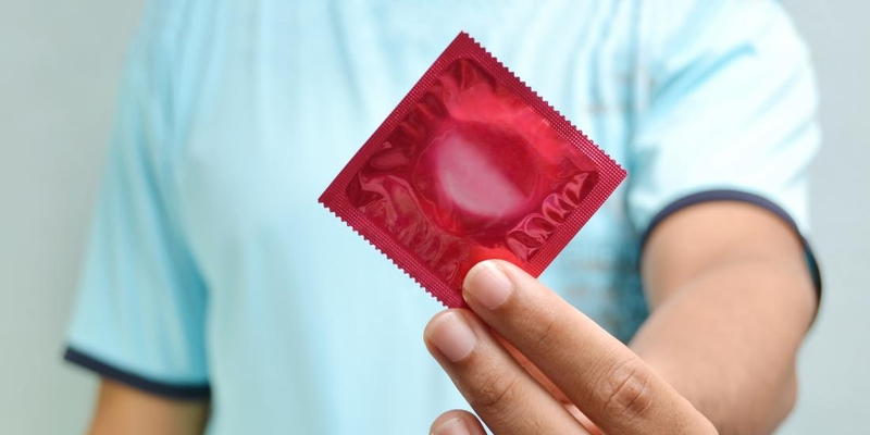 Hãy dùng bao cao su nếu quan hệ sau khi chích ngừa ung thư cổ tử cung từ 1 đến 2 tuần