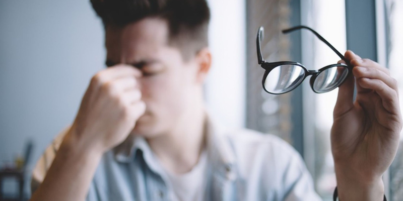 Hội chứng tăng độ quánh máu gồm mờ mắt, đau đầu,..