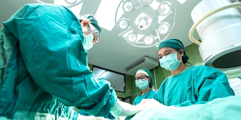 Phẫu thuật giúp làm giảm triệu chứng và ngăn ung thư bàng quang lây lan