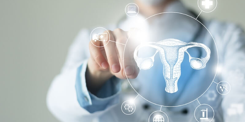 Phẫu thuật, hóa trị, xạ trị, liệu pháp nhắm mục tiêu, liệu pháp miễn dịch là những phương pháp điều trị ung thư cổ tử cung tiêu chuẩn