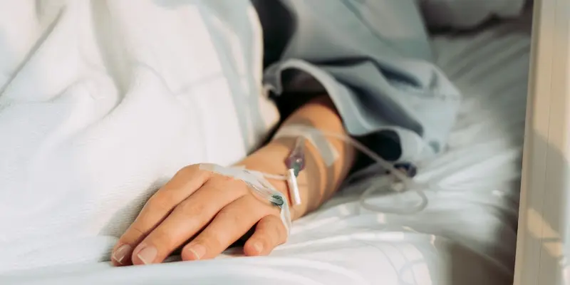 Các phương pháp điều trị ung thư lưỡi hiện nay như phẩu thuật, xạ trị và hóa trị