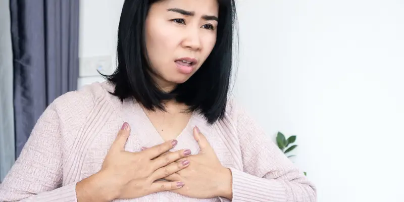 Khi có cảm giác căng tức thường xuyên nên đi khám tầm soát ung thư vú