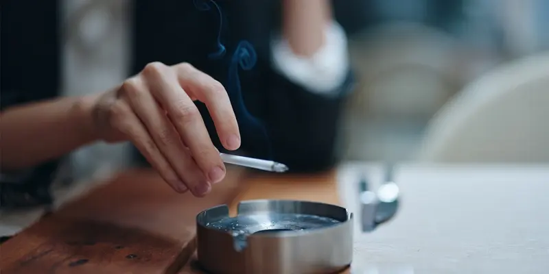 Hút thuốc lá là đối tượng có nguy cơ cao mắc ung thư lưỡi