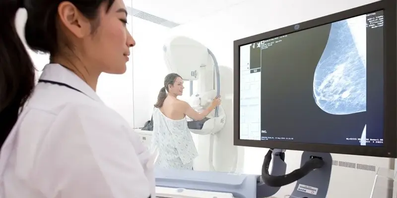 Khám sàng lọc ung thư vú giúp tăng khả năng chữa khỏi lên đến 90%
