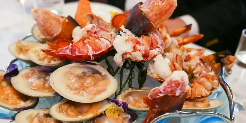 Người bị tuyến giáp nên bổ sung hải sản nhưng có kiểm soát