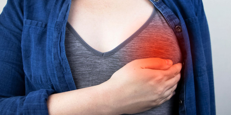 Có nhiều nguyên nhân dẫn đến khối cứng ở ngực