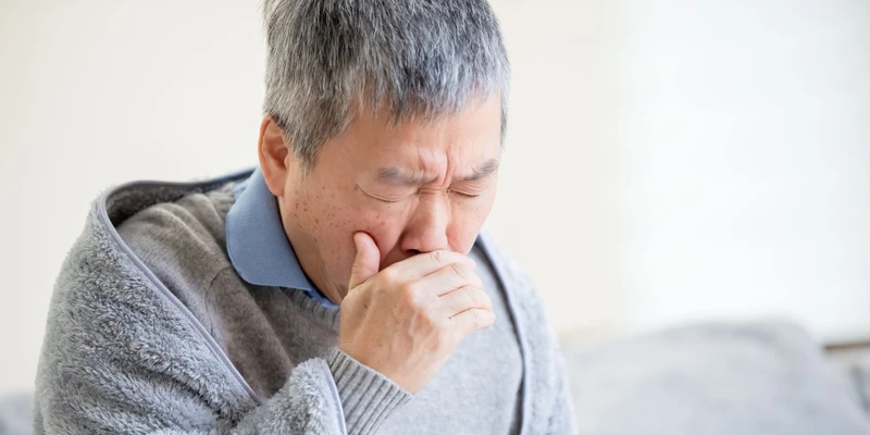 Nam giới lớn tuổi có nhiều khả năng mắc bệnh viêm phổi kẽ