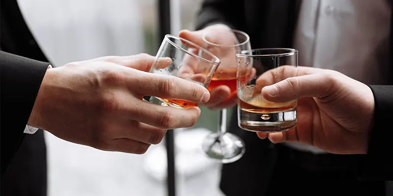 Nguy cơ ung thư gan tăng lên ở những người uống quá nhiều rượu bia trong thời gian dài