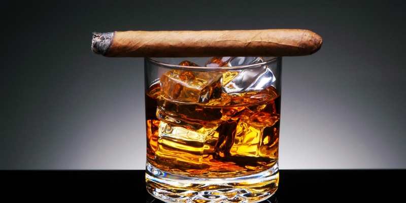 Thuốc lá và rượu bia là hai tác nhân lớn gây ung thư xương hàm