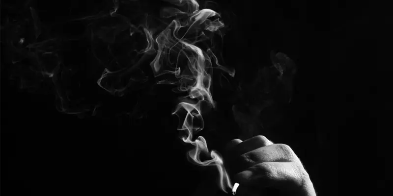 Thuốc lá là nguyên nhân làm tăng nguy cơ mắc ung thư lưỡi