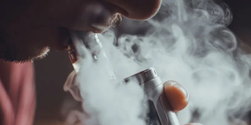 Hút thuốc làm tăng nguy ung thư thực quản