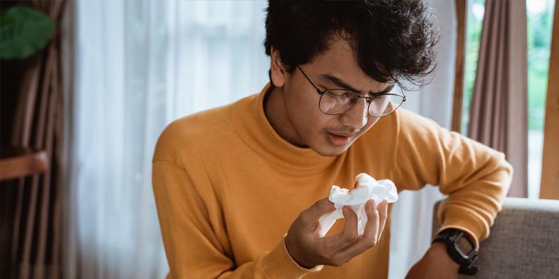 Dấu hiệu điển hình của ung thư phổi là ho ra máu
