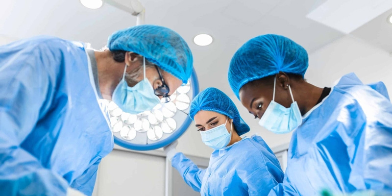 Lợi ích của phẫu thuật xâm lấn tối thiểu là giúp bệnh nhân ít đau đớn hơn