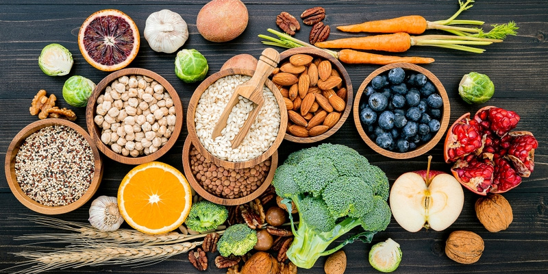 Bổ sung thực phẩm giàu chất xơ từ loại hạt, rau củ tươi