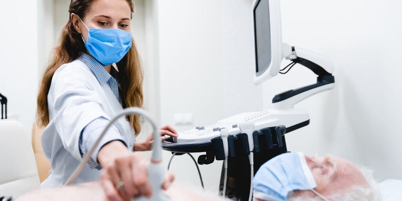 Siêu âm ngực là phương pháp hỗ trợ chẩn đoán tràn dịch màng phổi
