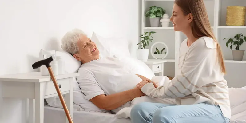 Luôn bên cạnh động viên, chia sẻ cùng người bệnh ung thư giai đoạn cuối