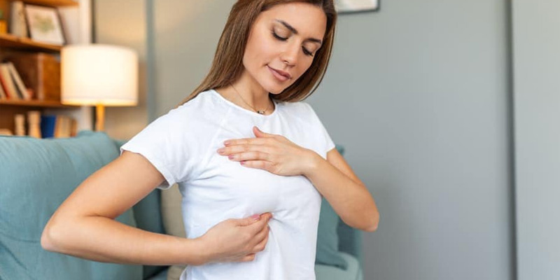 Thường xuyên theo dõi sức khoẻ vú