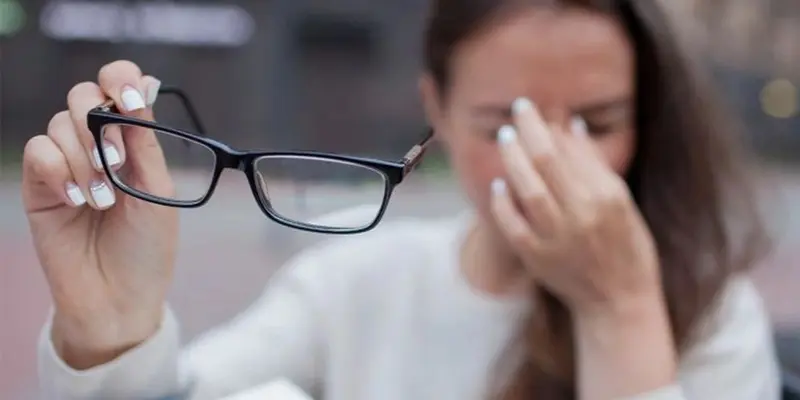 Rối loạn thị lực là dấu hiệu ung thư não giai đoạn cuối thường gặp