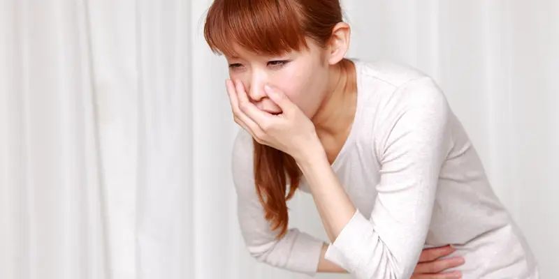 Buồn nôn, nôn ói là tác dụng phụ có thể gặp sau điều trị ung thư