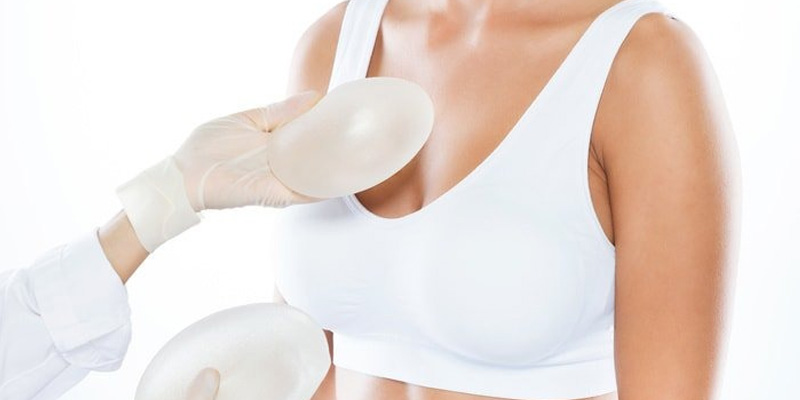 Tái tạo vú bằng túi ngực nhằm phục hồi hình dạng của vú