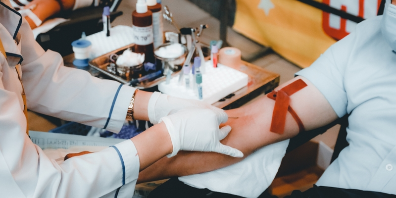 Xét nghiệm máu là phương pháp cơ bản nhất trong tầm soát ung thư máu