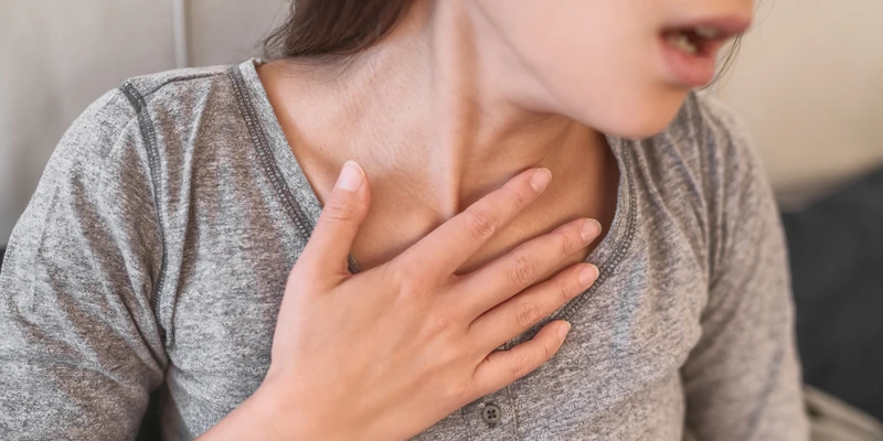 Ho khan là triệu chứng thường gặp trong bệnh xơ phổi