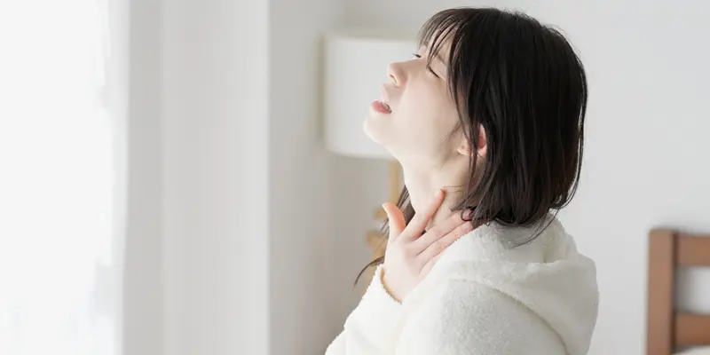 Đau họng, vướng họng là triệu chứng thường gặp của ung thư thanh quản