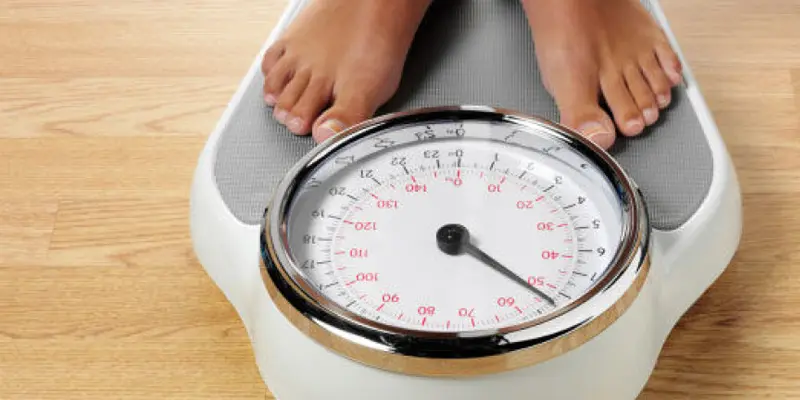 Sụt cân không rõ nguyên nhân có thể là triệu chứng của U lympho