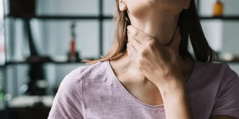 Dấu hiệu ung thư tuyến giáp giai đoạn 2