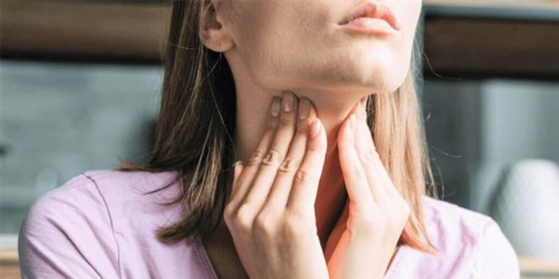 Sưng hạch là một trong những triệu chứng điển hình của u lympho tế bào vỏ