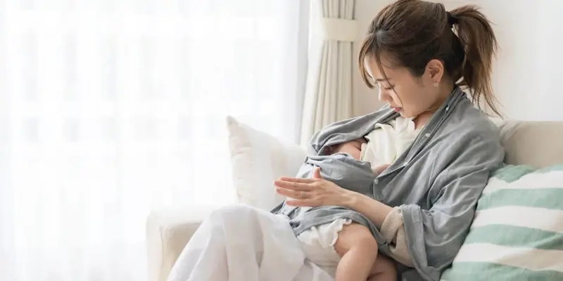 Khi mẹ u bị u tuyến giáp mang thai cần được bác sĩ chuyên môn theo dõi cẩn thận