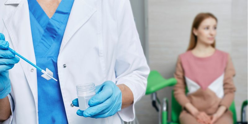 Bạn nên khám phụ khoa 6 tháng 1 lần để tầm soát ung thư cổ tử cung
