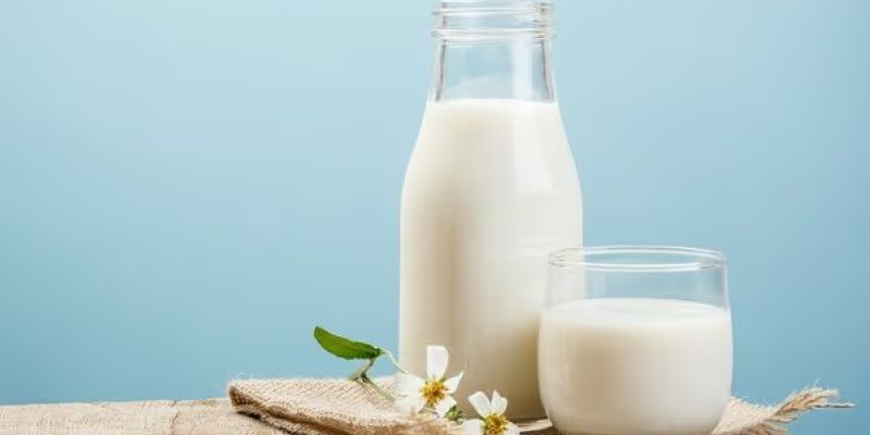Sữa là nguồn dinh dưỡng quan trọng trong chế độ ăn của bệnh nhân ung thư máu
