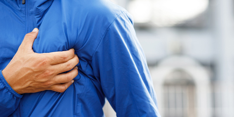 Vú nam xuất hiện cục cứng có thể liên quan đến tình trạng viêm nhiễm