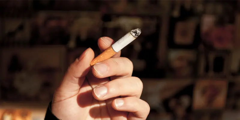 Hút thuốc lá có liên quan đến nguy cơ cao hơn mắc các ung thư đường tiêu hóa, bao gồm ruột non