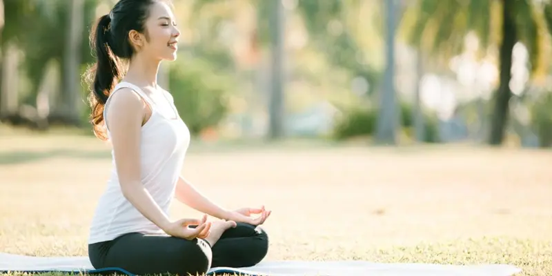Chị em nên tập yoga để hỗ trợ quá trình điều trị bệnh