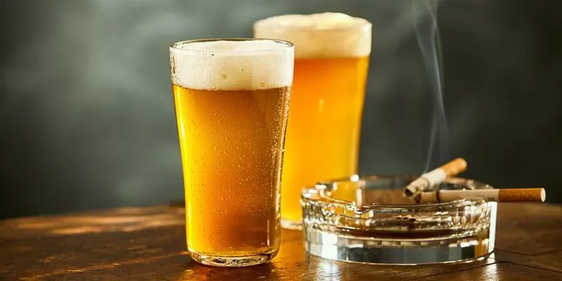 Thuốc lá và rượu bia là những yếu tố nguy cơ hàng đầu gây ung thư khoang miệng