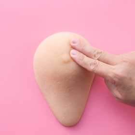 Hướng dẫn cách khám vú tại nhà đơn giản chi tiết từ bác sĩ