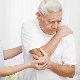 Ghép tủy cho bệnh nhân ung thư máu​ sống được bao lâu?